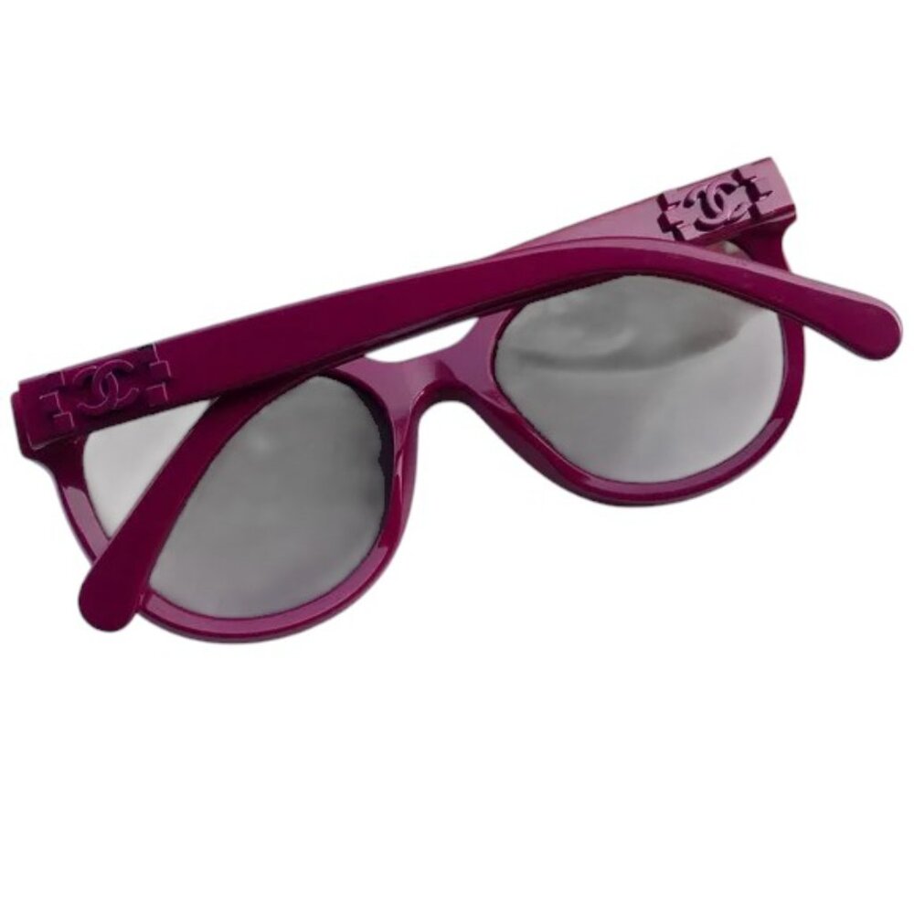 - Authentic Chanel Sunglasses - Picture 8 of 8